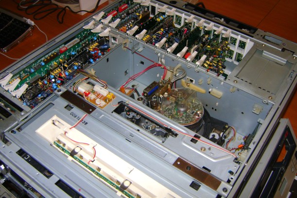 Vista de las 13 placas que hay que reinsertar