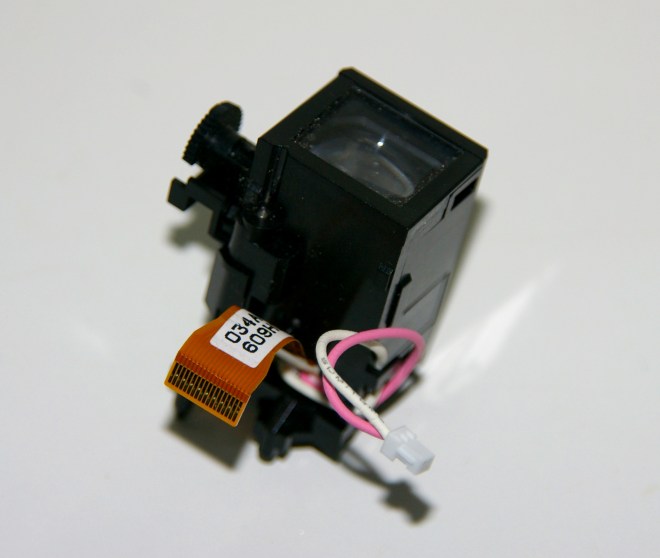 Visor electrónico desmontado.