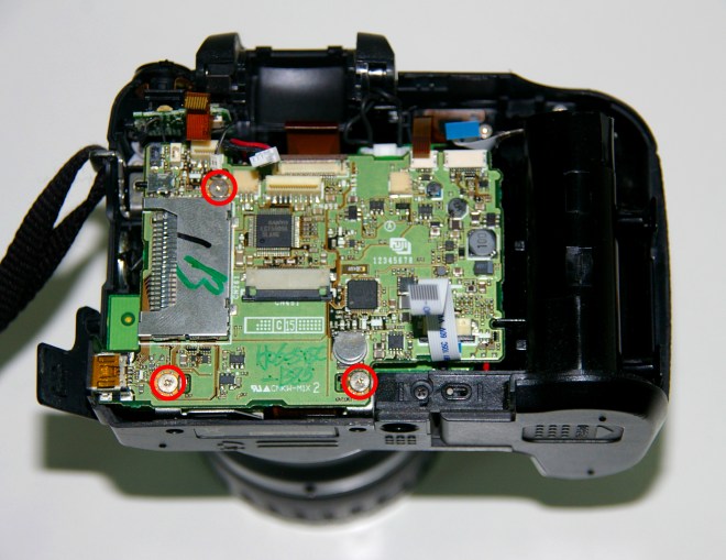 Tornillos de la placa del primer nivel.