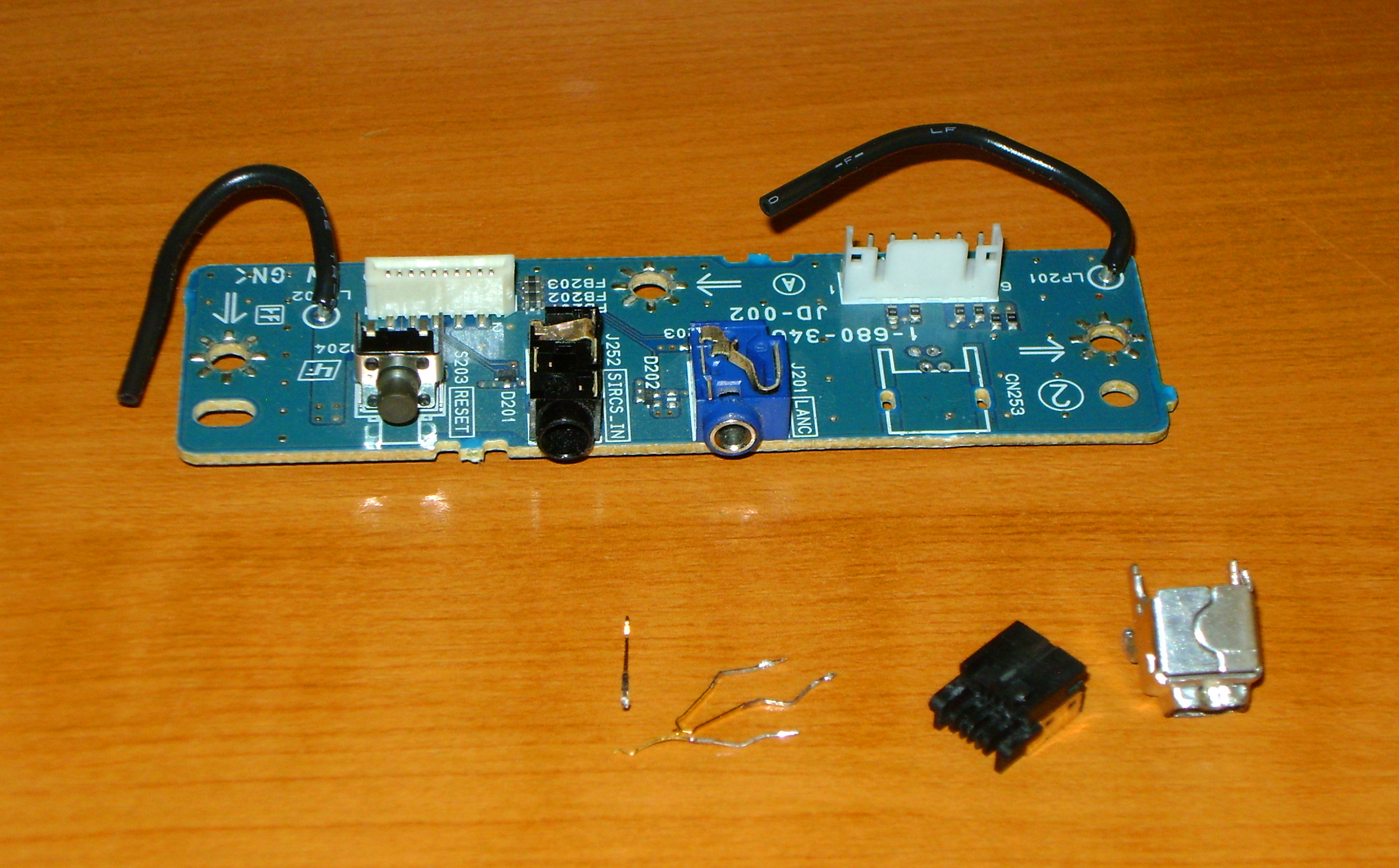 DSR11_04_FireWireOut