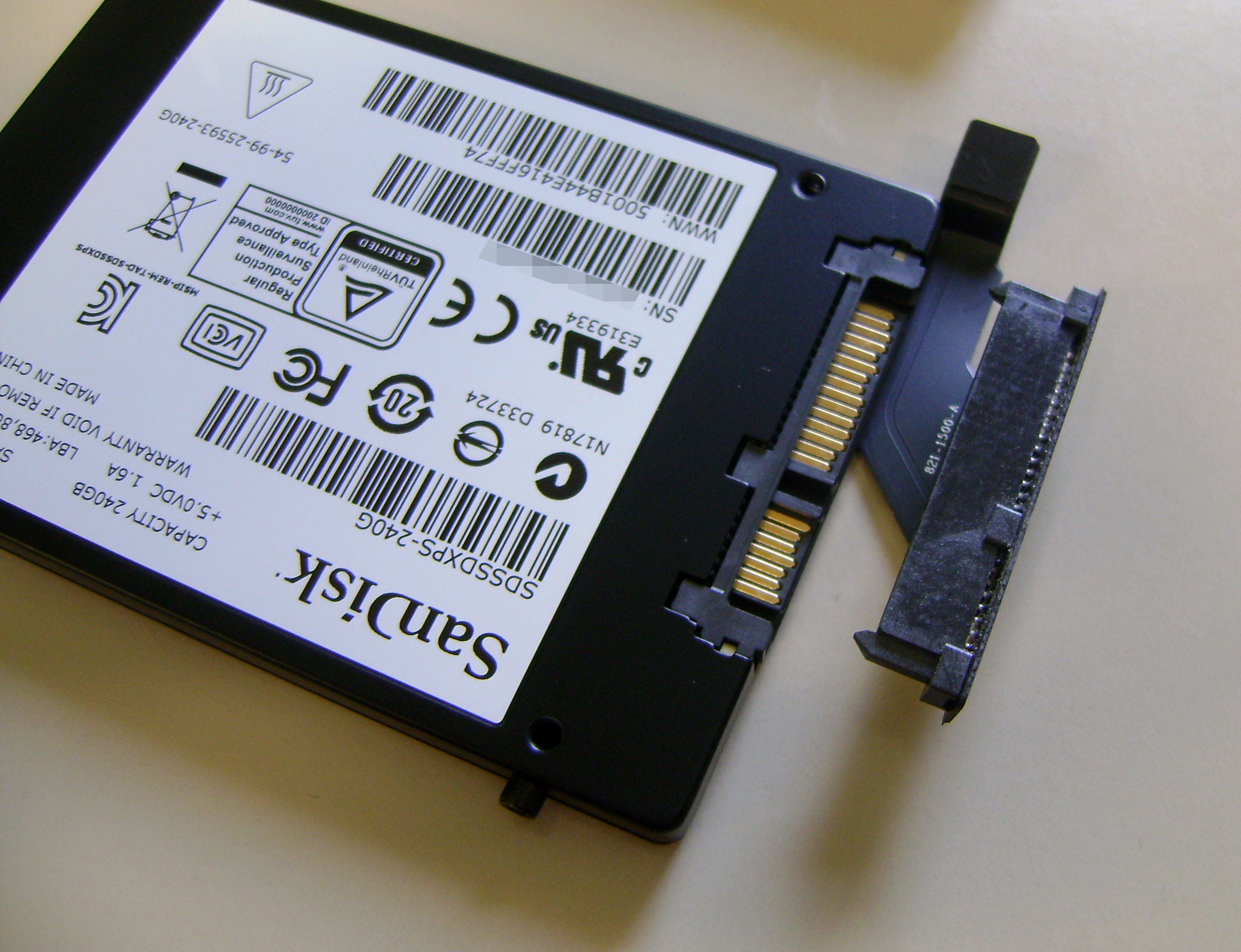 MacMini_12_HDD_Conector