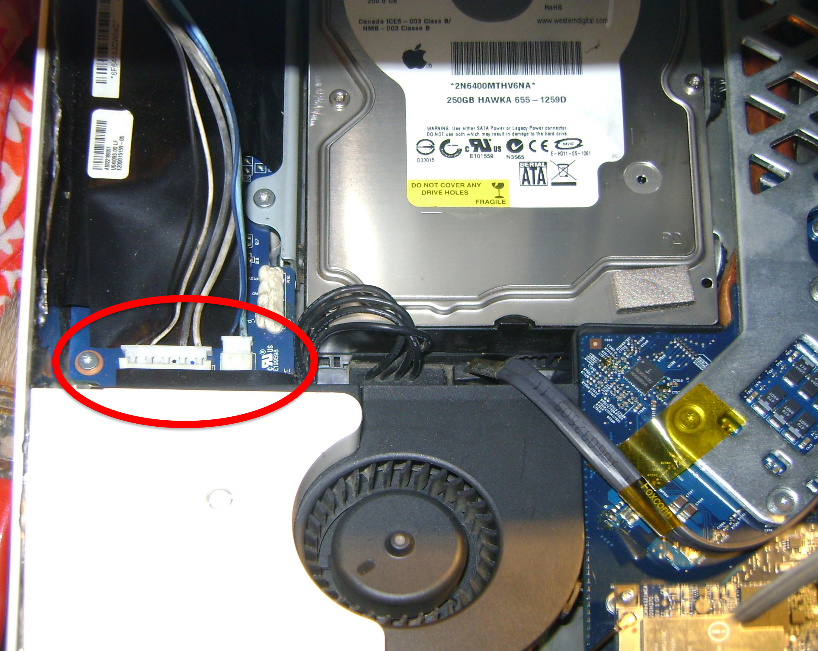 imac20_05_conector-screen1