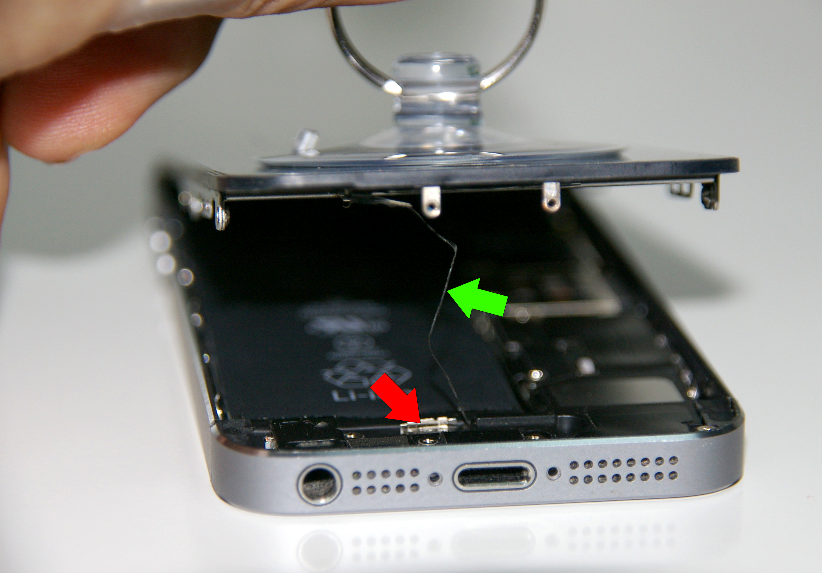 iphone5s_05_cable-touchid