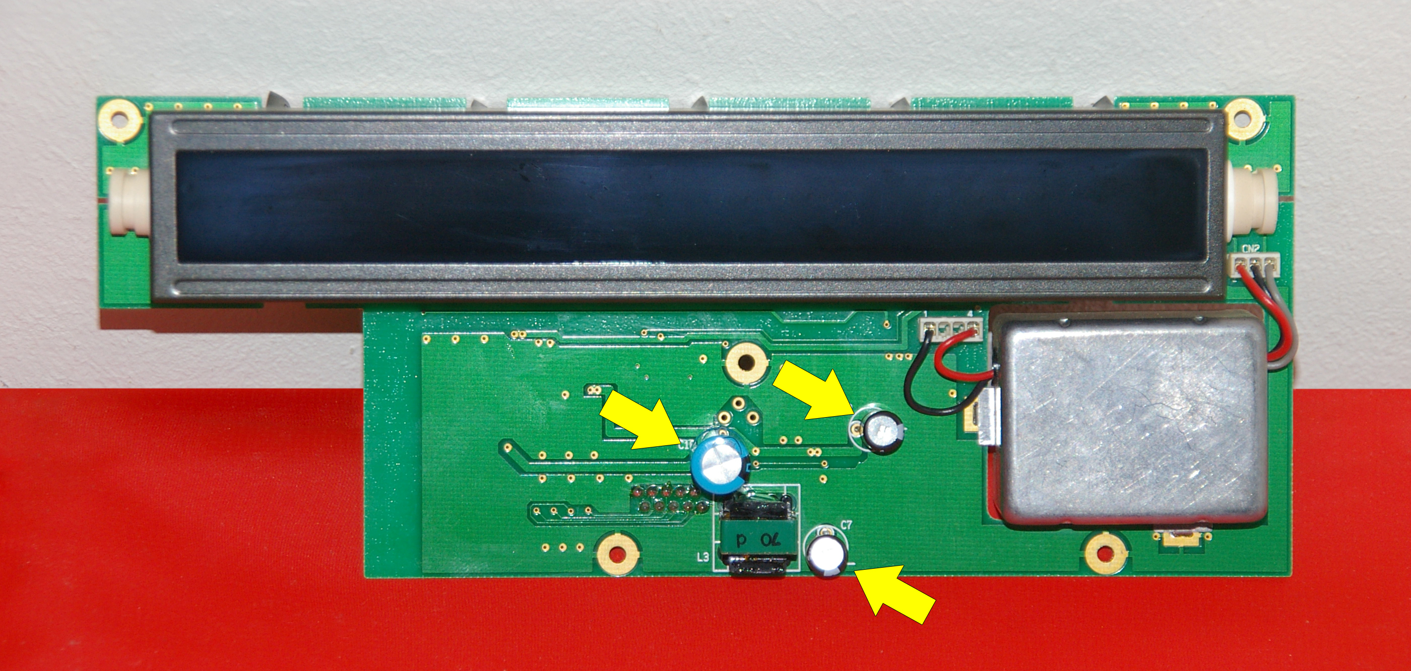 017_LCD Assy condensadores