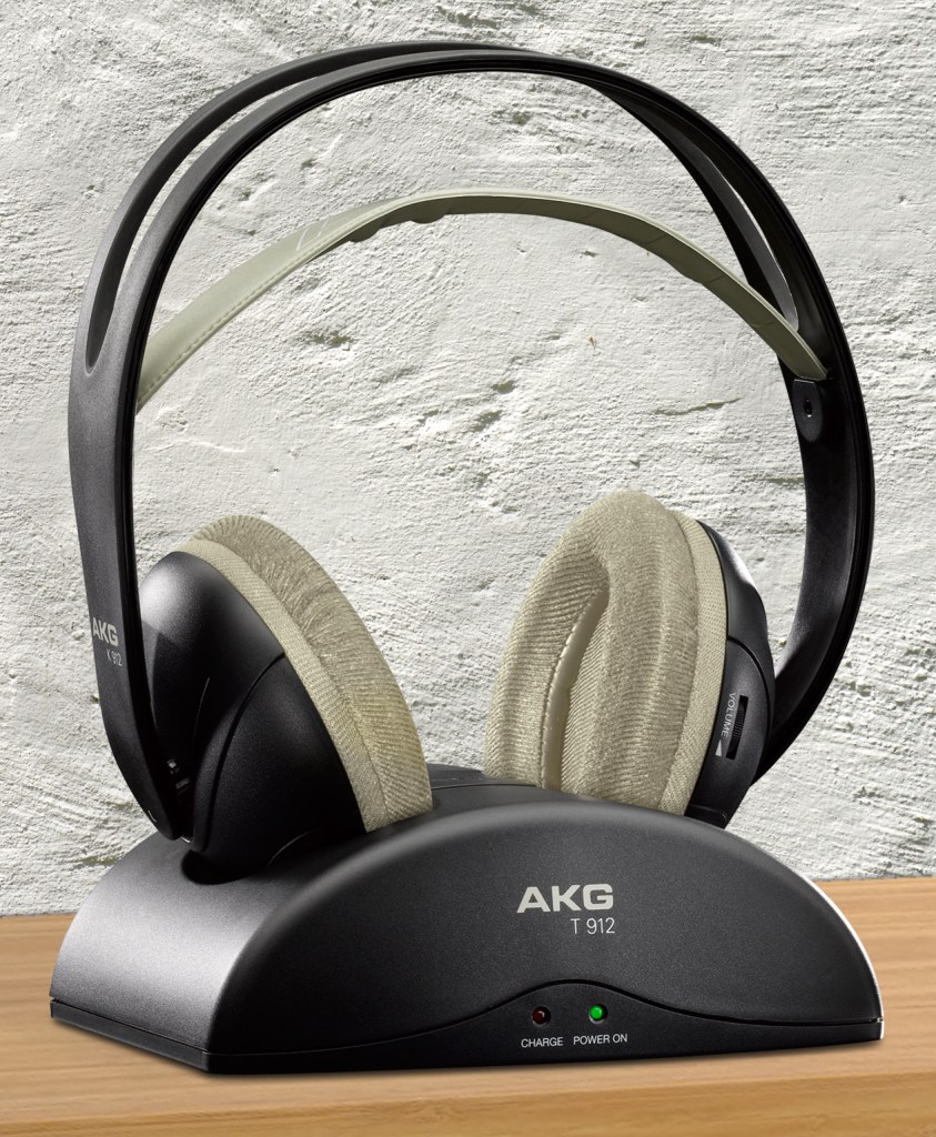 Auriculares AKG K-912 y base T-912