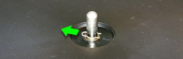 Extracción del clip de fijación del plato