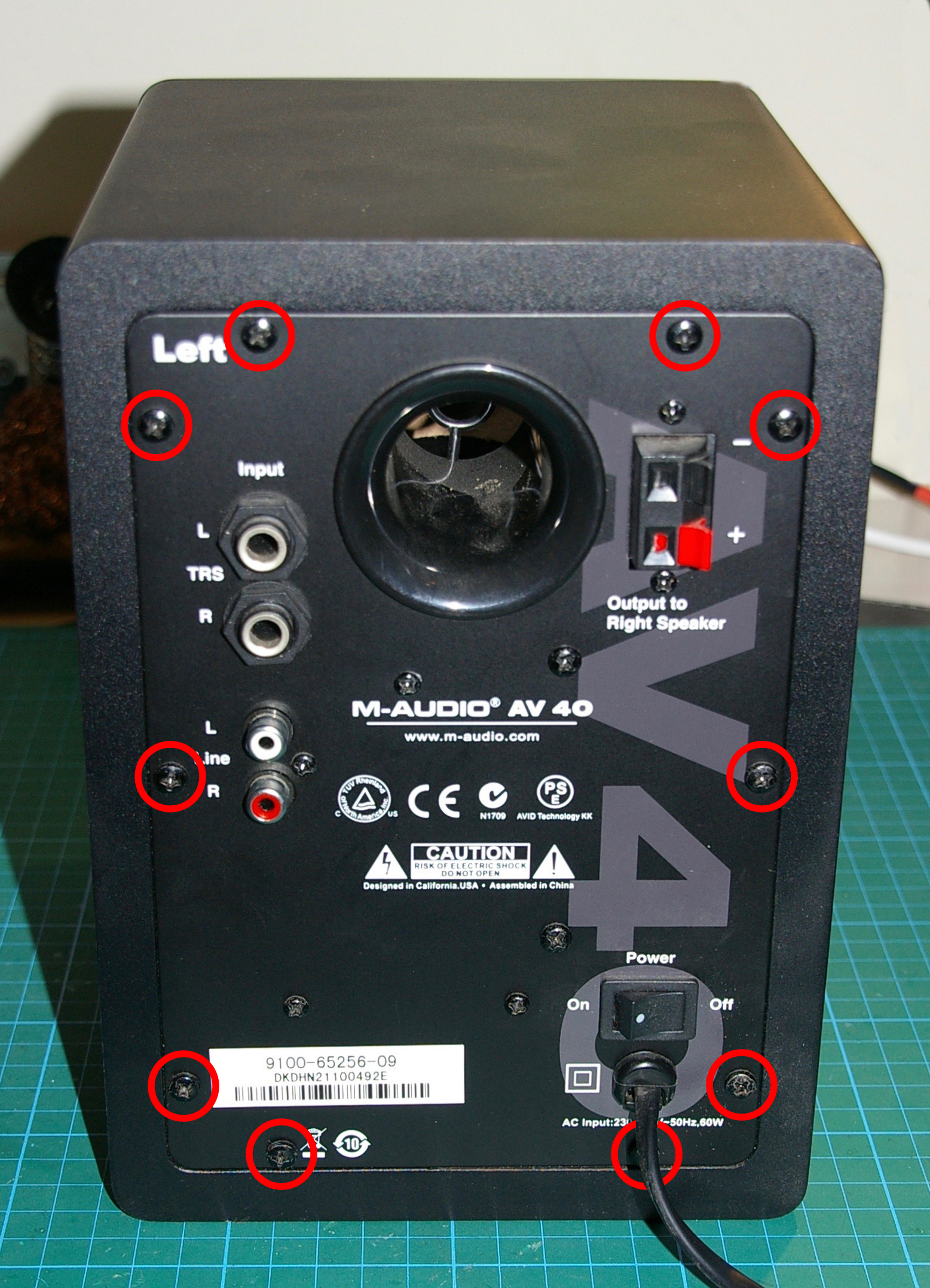 Apertura del panel posterior