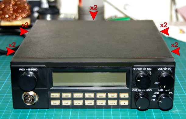 Apertura del transceptor Ranger RCI-2950