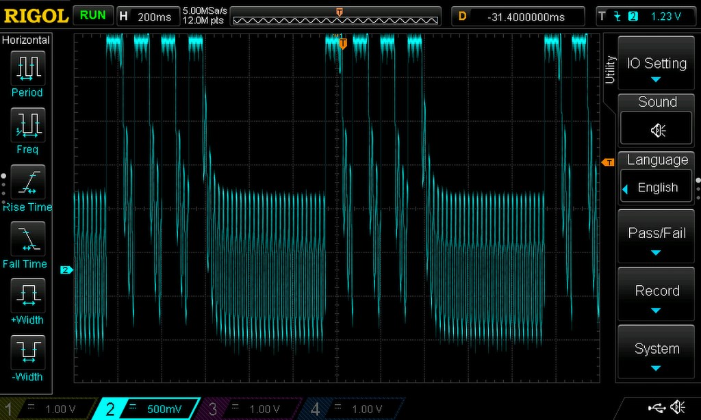 Señal BUZZ vista en el osciloscopio digital