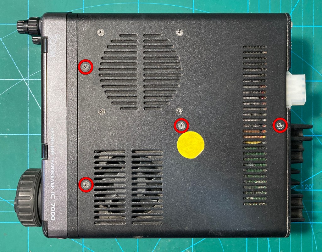 Tornillos del panel superior a quitar