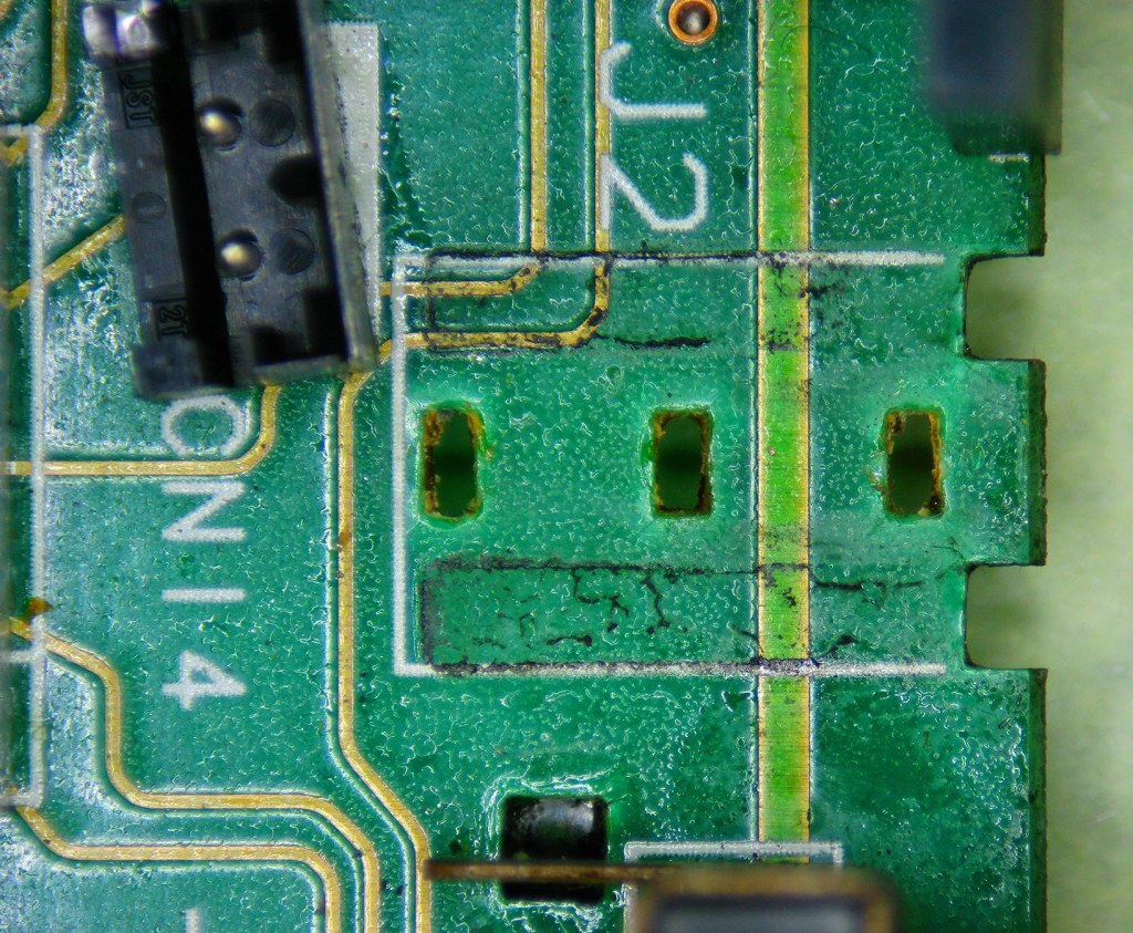 Conector retirado de la placa IF