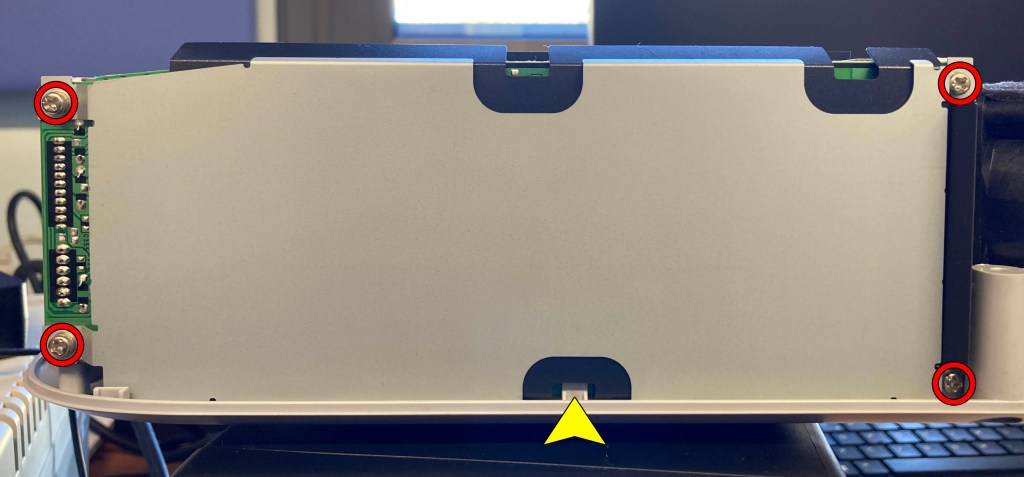 Extracción de la fuente de alimentación